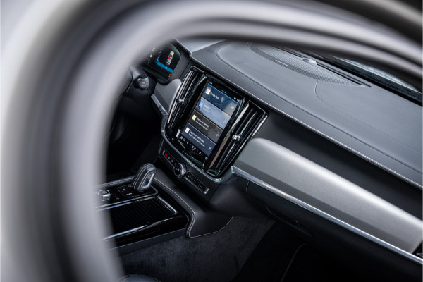 Volvo V90 2.0 T6 AWD R-Design ** Panodak ** Trekhaak ** NAP!!