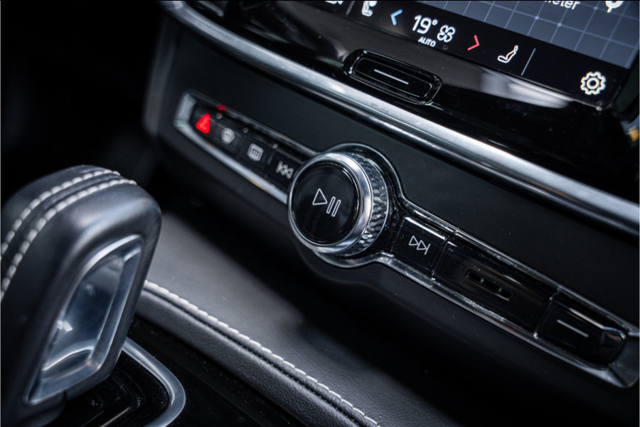 Volvo V90 2.0 T6 AWD R-Design ** Panodak ** Trekhaak ** NAP!!