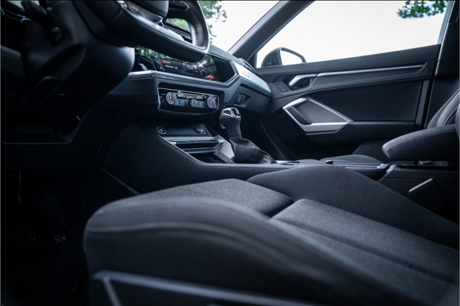 Audi Q3 Sportback 45 TFSI e S Edition ** 20inch ** Camera ** Keyless