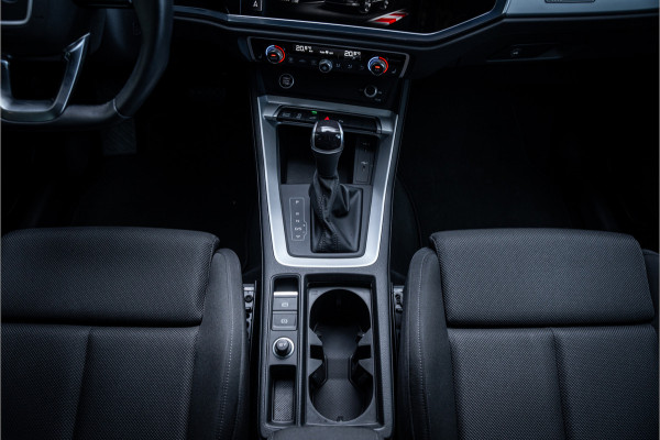 Audi Q3 Sportback 45 TFSI e S Edition ** 20inch ** Camera ** Keyless
