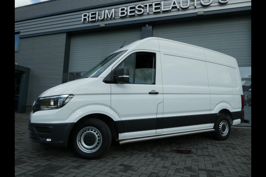 Volkswagen Crafter 35 2.0 TDI 180 pk L3H3 ( L2H2) airco, apple carplay ,camera ,trekhaak
