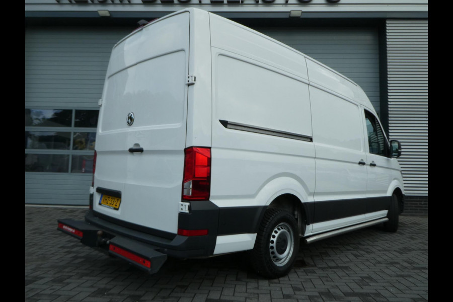 Volkswagen Crafter 35 2.0 TDI 180 pk L3H3 ( L2H2) airco, apple carplay ,camera ,trekhaak