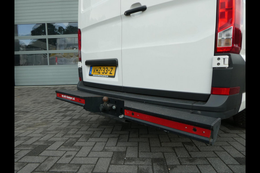 Volkswagen Crafter 35 2.0 TDI 180 pk L3H3 ( L2H2) airco, apple carplay ,camera ,trekhaak