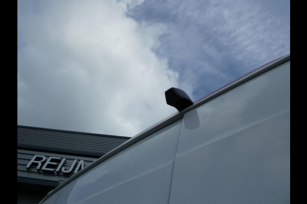 Volkswagen Crafter 35 2.0 TDI 180 pk L3H3 ( L2H2) airco, apple carplay ,camera ,trekhaak