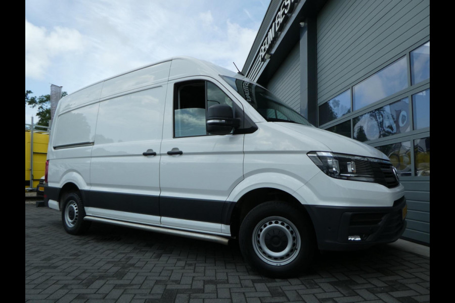 Volkswagen Crafter 35 2.0 TDI 180 pk L3H3 ( L2H2) airco, apple carplay ,camera ,trekhaak