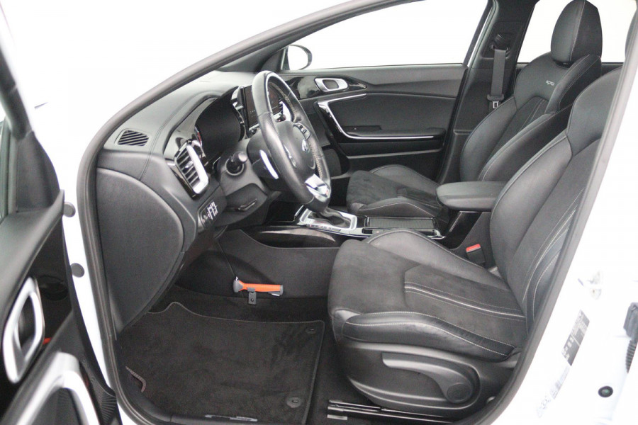 Kia ProCeed 1.5 T-GDI GT-Line (PANORAMADAK, ACHTERUITRIJCAMERA, NAVIGATIE, AUTOMAAT, STOEL/STUUR VERWARMING, NL-AUTO)