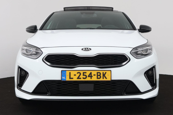 Kia ProCeed 1.5 T-GDI GT-Line (PANORAMADAK, ACHTERUITRIJCAMERA, NAVIGATIE, AUTOMAAT, STOEL/STUUR VERWARMING, NL-AUTO)
