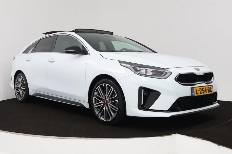 Kia ProCeed 1.5 T-GDI GT-Line (PANORAMADAK, ACHTERUITRIJCAMERA, NAVIGATIE, AUTOMAAT, STOEL/STUUR VERWARMING, NL-AUTO)