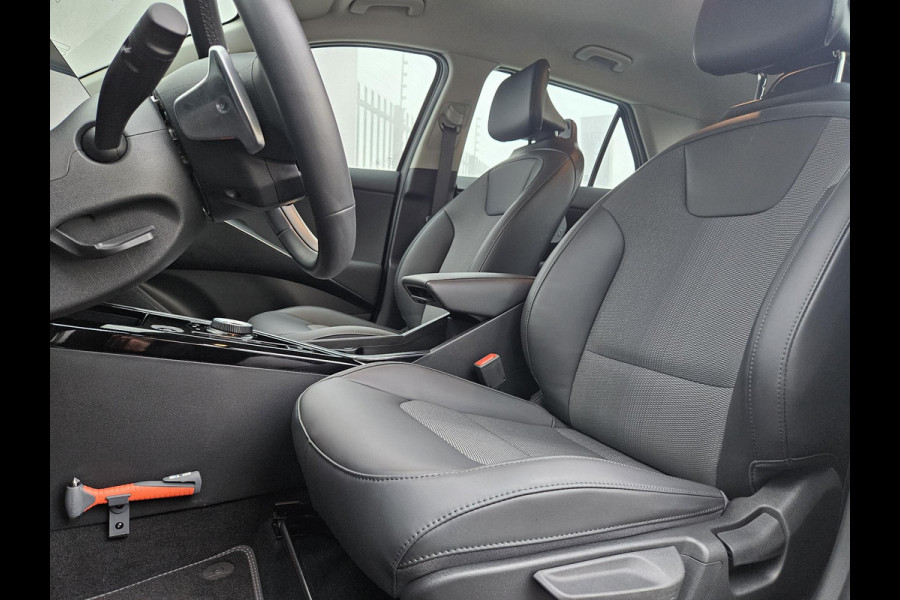 Kia Niro EV DynamicLine 64.8 kWh | Prijs incl. vooraftrek 2000.- inruilpremie | Adapt. Cruise | Carplay/Android Auto | Sensoren | Camera | Keyless Entry |