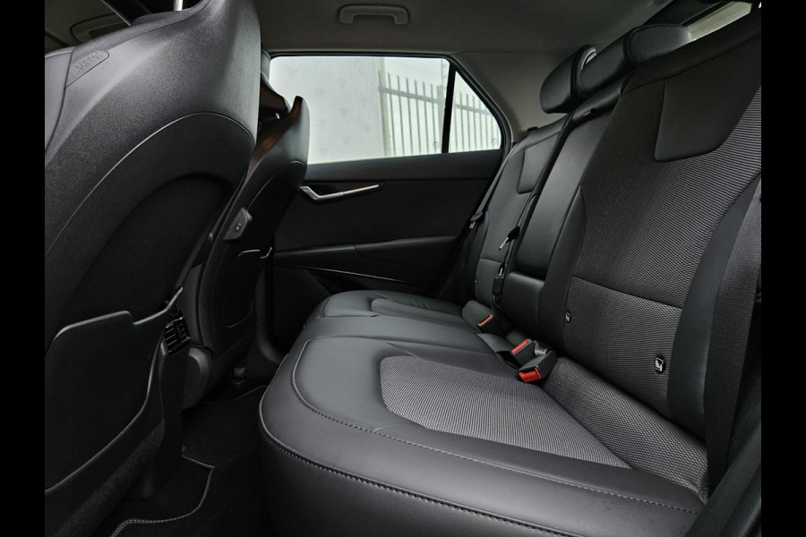 Kia Niro EV DynamicLine 64.8 kWh | Prijs incl. vooraftrek 2000.- inruilpremie | Adapt. Cruise | Carplay/Android Auto | Sensoren | Camera | Keyless Entry |