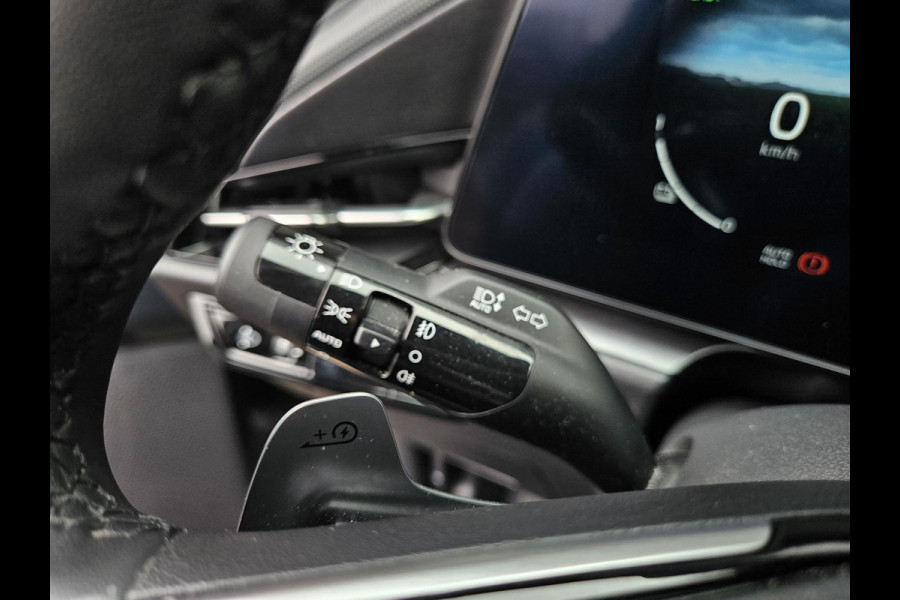 Kia Niro EV DynamicLine 64.8 kWh | Prijs incl. vooraftrek 2000.- inruilpremie | Automaat | Camera | Navi | H-Leder | Apple Carplay/Android Auto | Key-Less | Clima | 17" Velgen | PDC | Cruise | LED |