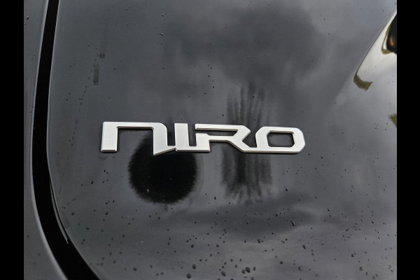 Kia Niro EV DynamicLine 64.8 kWh | Prijs incl. vooraftrek 2000.- inruilpremie | Automaat | Camera | Navi | H-Leder | Apple Carplay/Android Auto | Key-Less | Clima | 17" Velgen | PDC | Cruise | LED |