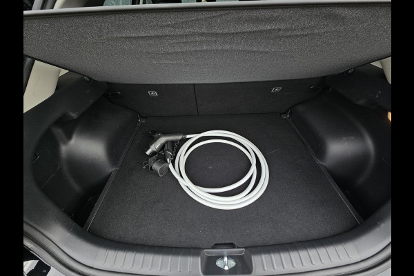 Kia Niro EV DynamicLine 64.8 kWh | Prijs incl. vooraftrek 2000.- inruilpremie | Automaat | Camera | Navi | H-Leder | Apple Carplay/Android Auto | Key-Less | Clima | 17" Velgen | PDC | Cruise | LED |