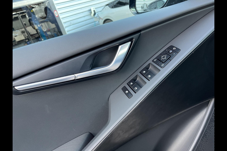 Kia Niro EV DynamicLine 64.8 kWh | Automaat | Clima | Camera | Cruise | H-Leder | Apple Carplay & Android Auto |