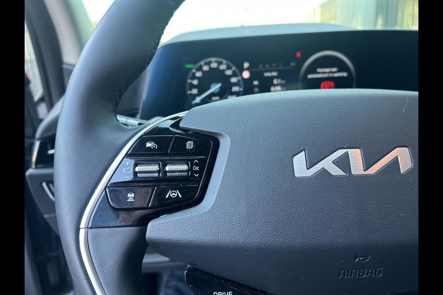 Kia Niro EV Edition Advanced 64.8 kWh | Prijs incl. vooraftrek 2000.- inruilpremie | Automaat | Leder | Navi | Clima | Stoel- en stuurverwarming | LMV |