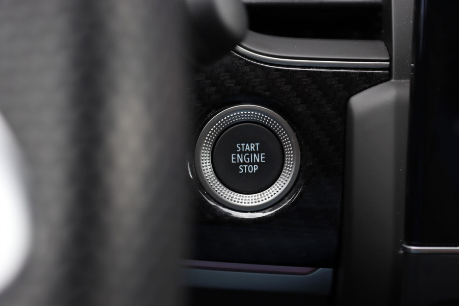 Renault Arkana 1.6 E-Tech hybrid 145 E-Tech engineered | ACC | BOSE | Verwarmd Stuurwiel | Stoelverwarming | Dodehoekassistent | Camera | Leder |