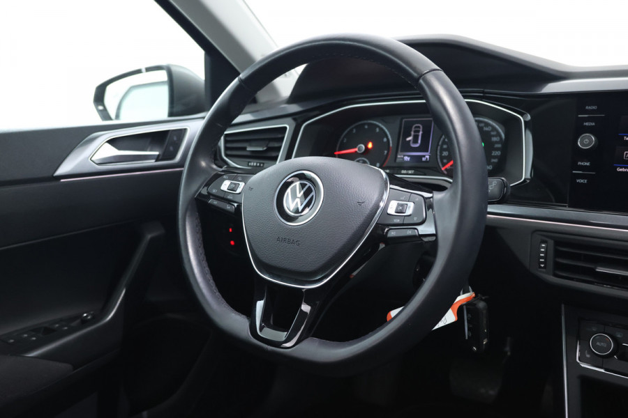Volkswagen Polo 1.0 TSI Highline Business R Automaat! 5 Deurs, Navi, Climate,