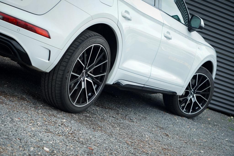 Audi Q5 50 TFSI e S edition / S-Line / Trekhaak / Navi / Virtual