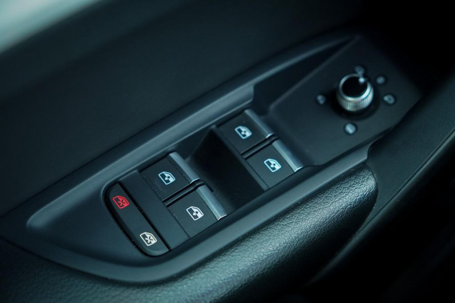 Audi Q5 50 TFSI e S edition / S-Line / Trekhaak / Navi / Virtual