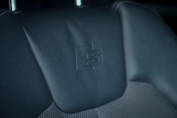 Audi Q5 50 TFSI e S edition / S-Line / Trekhaak / Navi / Virtual