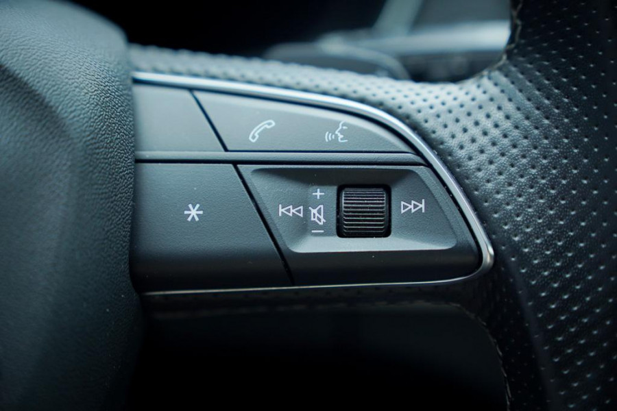 Audi Q5 50 TFSI e S edition / S-Line / Trekhaak / Navi / Virtual