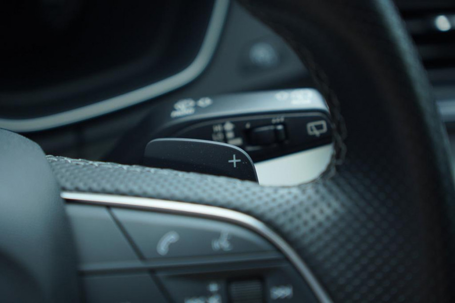 Audi Q5 50 TFSI e S edition / S-Line / Trekhaak / Navi / Virtual