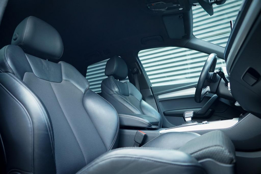 Audi Q5 50 TFSI e S edition / S-Line / Trekhaak / Navi / Virtual