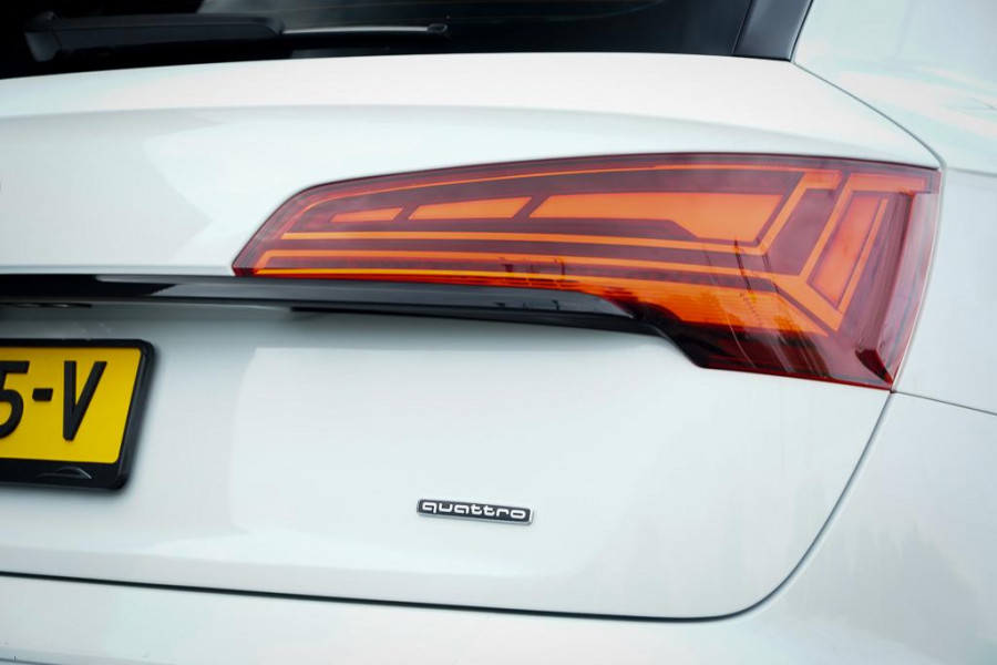 Audi Q5 50 TFSI e S edition / S-Line / Trekhaak / Navi / Virtual