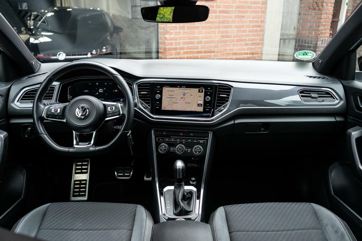 Volkswagen T-Roc 2.0 TSI 4Motion R-Line Pano / Beats / Trekhaak Volkswagen T-Roc 2.0 TSI 4Motion R-Line Pano / Beats / Trekhaak