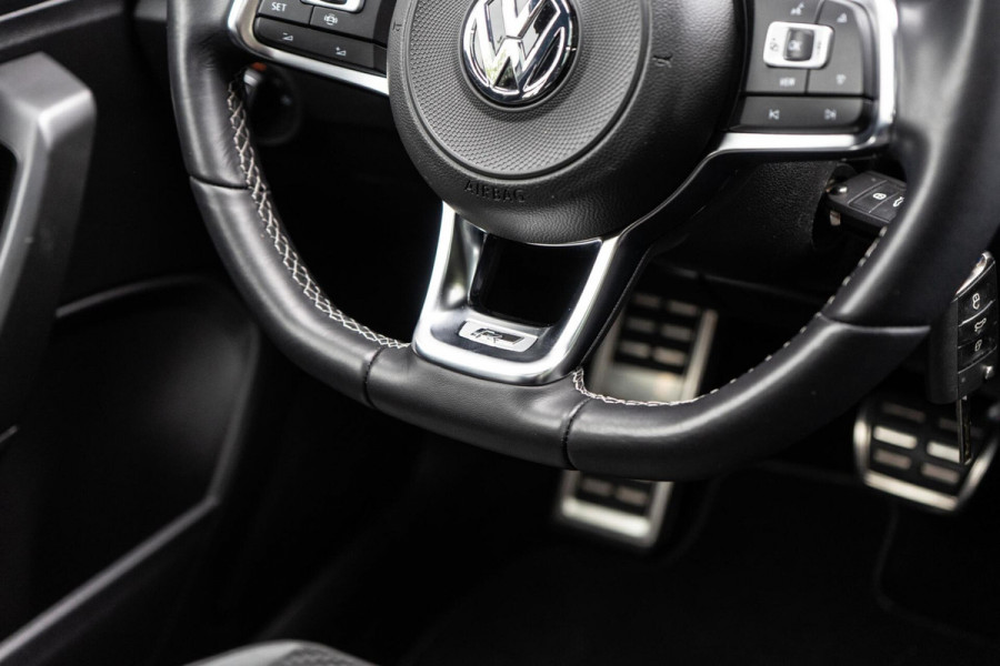 Volkswagen T-Roc 2.0 TSI 4Motion R-Line Pano / Beats / Trekhaak