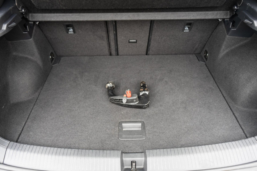Volkswagen T-Roc 2.0 TSI 4Motion R-Line Pano / Beats / Trekhaak