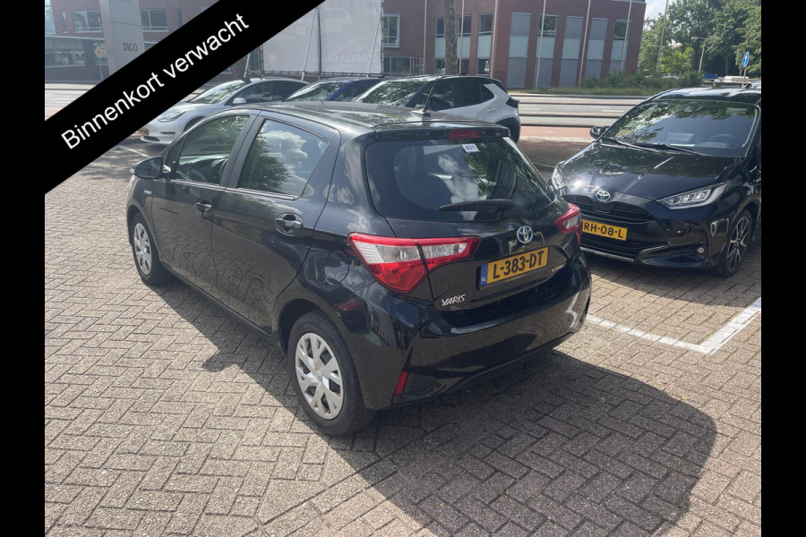 Toyota Yaris 1.5 Hybrid Dynamic | Navigatie | Camera | Dealer onderhouden | Garantie tot 02-2030
