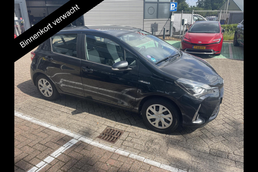 Toyota Yaris 1.5 Hybrid Dynamic | Navigatie | Camera | Dealer onderhouden | Garantie tot 02-2030