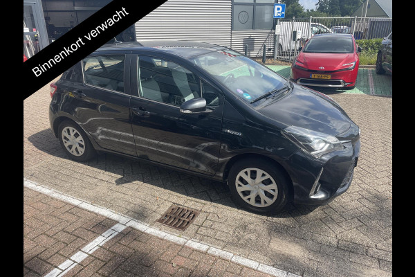 Toyota Yaris 1.5 Hybrid Dynamic | Navigatie | Camera | Dealer onderhouden | Garantie tot 02-2030