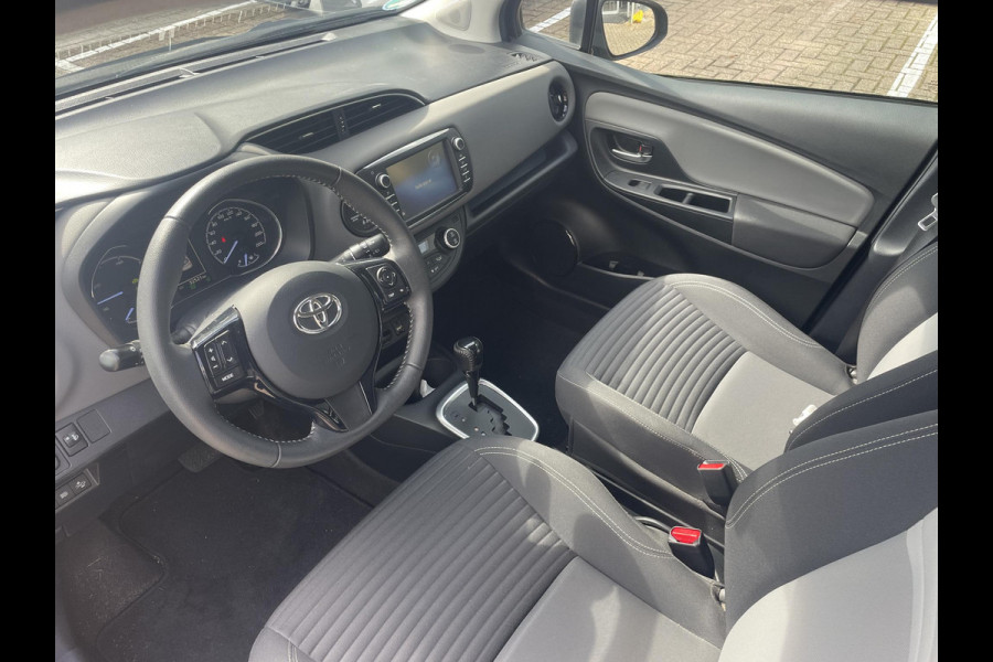 Toyota Yaris 1.5 Hybrid Dynamic | Navigatie | Camera | Dealer onderhouden | Garantie tot 02-2030