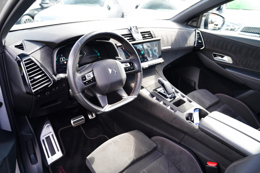 DS 7 Crossback E-Tense Performance Line+ | Panorama | incl BTW | LED | Camera | Trekhaak | LaneAssist | DealerOnderhouden | Hybrid