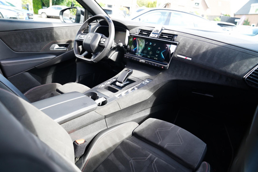 DS 7 Crossback E-Tense Performance Line+ | Panorama | incl BTW | LED | Camera | Trekhaak | LaneAssist | DealerOnderhouden | Hybrid