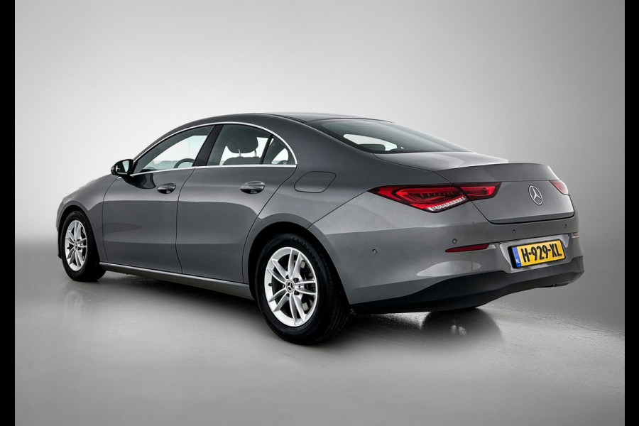 Mercedes-Benz CLA-Klasse 200 Business Solution Automaat (NAVIGATIE, STOELVERWARMING, CAMERA, PDC, GOED ONDERHOUDEN, 1e EIGENAAR)