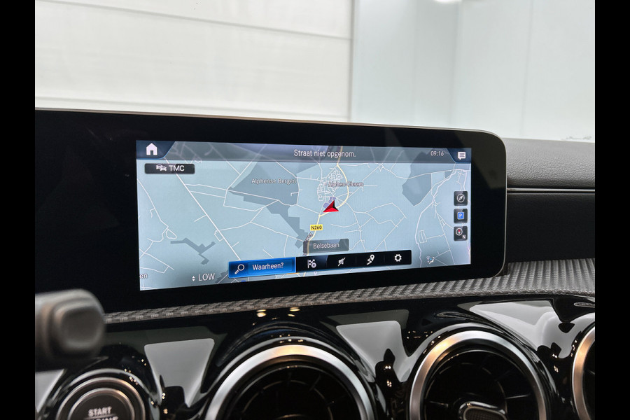 Mercedes-Benz CLA-Klasse 200 Business Solution Automaat (NAVIGATIE, STOELVERWARMING, CAMERA, PDC, GOED ONDERHOUDEN, 1e EIGENAAR)