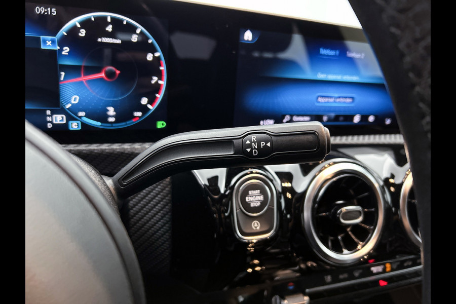 Mercedes-Benz CLA-Klasse 200 Business Solution Automaat (NAVIGATIE, STOELVERWARMING, CAMERA, PDC, GOED ONDERHOUDEN, 1e EIGENAAR)
