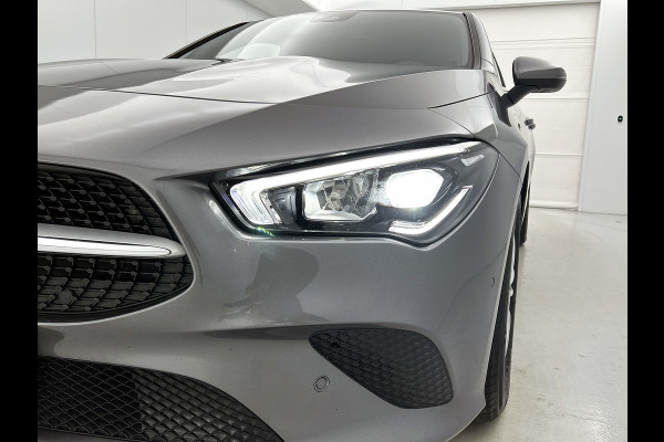 Mercedes-Benz CLA-Klasse 200 Business Solution Automaat (NAVIGATIE, STOELVERWARMING, CAMERA, PDC, GOED ONDERHOUDEN, 1e EIGENAAR)