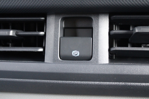 Ford Transit Custom 320 2.0 TDCI L2H1 Trend 170pk - Achterklep - Carplay - Android - LED koplampen - Stoelverwarming - 70l tank - Rijklaar