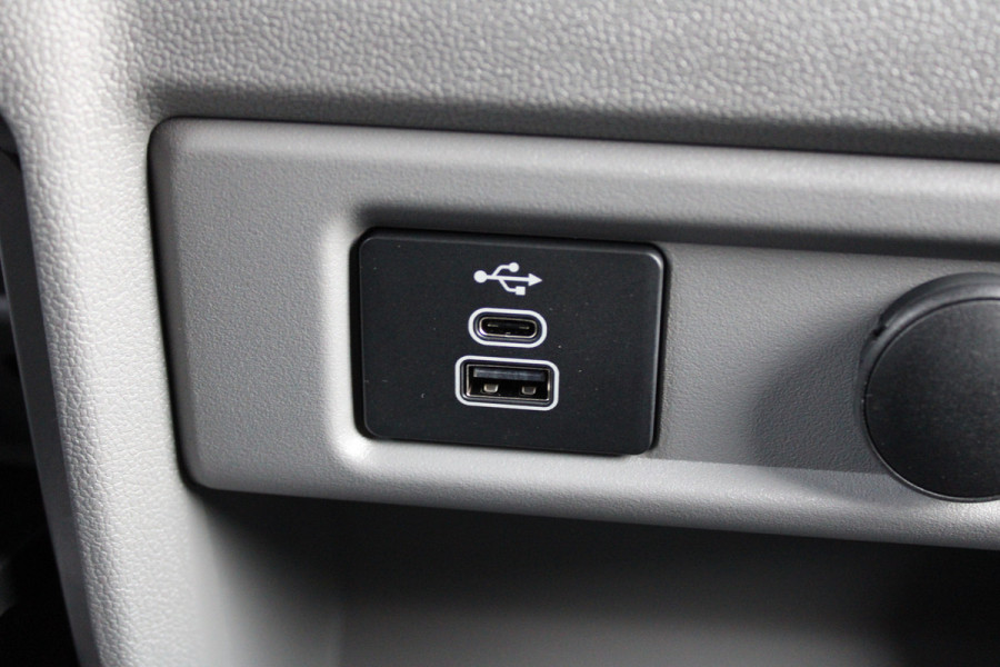 Ford Transit Custom 320 2.0 TDCI L2H1 Trend 170pk - Achterklep - Carplay - Android - LED koplampen - Stoelverwarming - 70l tank - Rijklaar