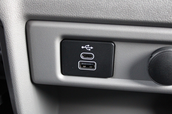 Ford Transit Custom 320 2.0 TDCI L2H1 Trend 170pk - Achterklep - Carplay - Android - LED koplampen - Stoelverwarming - 70l tank - Rijklaar