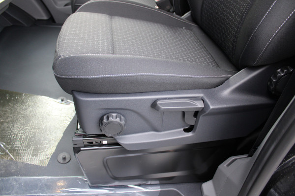 Ford Transit Custom 320 2.0 TDCI L2H1 Trend 170pk - Achterklep - Carplay - Android - LED koplampen - Stoelverwarming - 70l tank - Rijklaar