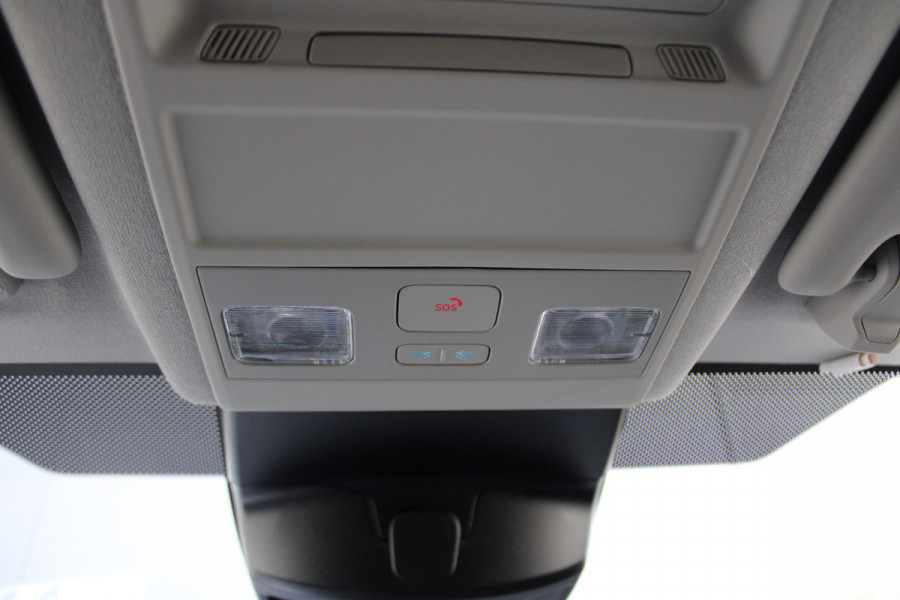 Ford Transit Custom 320 2.0 TDCI L2H1 Trend 170pk - Achterklep - Carplay - Android - LED koplampen - Stoelverwarming - 70l tank - Rijklaar