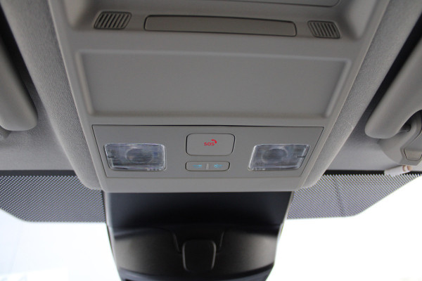 Ford Transit Custom 320 2.0 TDCI L2H1 Trend 170pk - Achterklep - Carplay - Android - LED koplampen - Stoelverwarming - 70l tank - Rijklaar