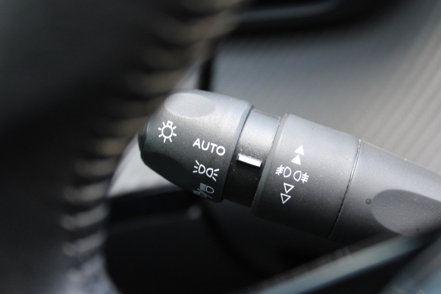 Peugeot 2008 1.2 PureTech GT-Line | Trekhaak | Panoramadak | Adaptive