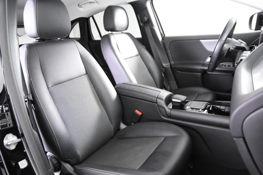 Mercedes-Benz GLA 180 Business Solution *1ste Eigenaar*Leer*Park assist*Navigatie*