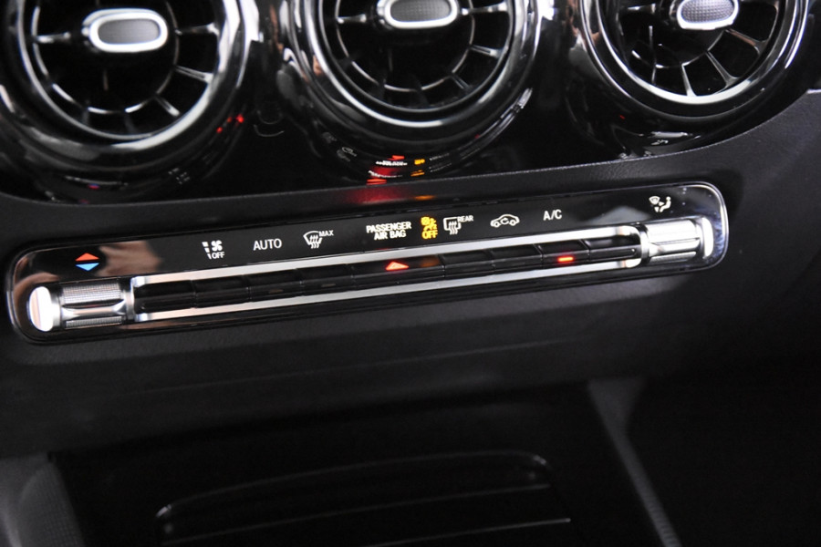 Mercedes-Benz GLA 180 Business Solution *1ste Eigenaar*Leer*Park assist*Navigatie*